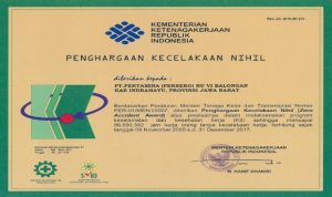 Menteri Ketenagakerjaan Memberikan dua Penghargaan sekaligus Kepada PT Pertamina RU VI Balongan 1