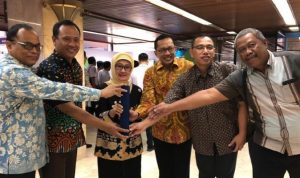 1 Kementrian Lingkungan Hidup Dan Kehutanan Kembali Memberikan Penghargaan Kepada Bupati Indramayu