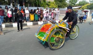 HIPSI Indramayu Memperingati Hari Jadi Indramayu Dengan Menggelar lomba Festival Beca Atraktif