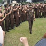 Kabandiklat Gelorakan Semangat Kepemudaan Dalam Penutupan Latsar CPNS Kejaksaan