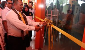 Plt. Bupati Indramayu H. Supendi meresmikan Puskesmas Plumbon Kecamatan Indramayu