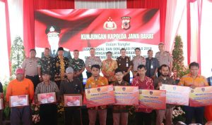 Penyerahan Sembako bagi Nelayan,