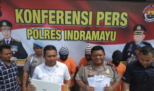 AKBP M Yoris. M. Y. Marzuki., SIK., di dampingi Oleh Kasat Reskrim AKP Suseno Adi Wibowo., SH, SIK, Paur Humas Polres Indramayu