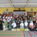 Pertamina RU VI Balongan Manfaatkan  Sampah Plastik  Menjadi Ecobrick