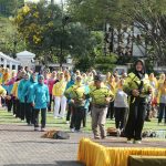 2.000 Perempuan Indramayu Senam Masal Di Hari Kartini
