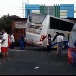 Bus Sugeng Rahayu Rem Blong, 5 Mobil Pribadi Jadi Korban