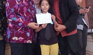 Kumpulkan Ribuan Puntung Rokok di Benteng Fort Rotterdam Berbuah Manis untuk Aira