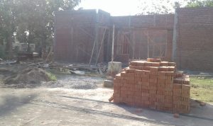 Di tinggalkan pekerjanya, proyek rehab kantor kecamatan Sindang terbengkalai