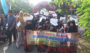Sambut Tahun Baru Islam Jamaah Mushola Nurussabil Gelar Pawai Ta'aruf