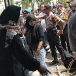 Polisi Bubarkan Demo WDOM Tolak Pengesahan RUU KPK
