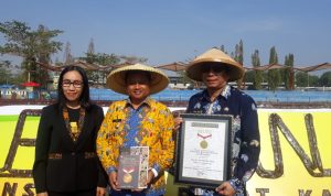 Dodol Mangga Indramayu Terpanjang Di Dunia, Cetak Rekor MURI.