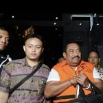 Anggota DPRD Jabar Abdul Rozaq Muslim Menerima Suap Dari Haji Carsa
