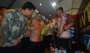 Bupati Indramayu Supendi, Antusias Cicipi Produk Mitra Binaan CSR Pertamina