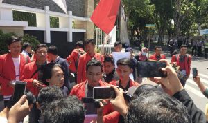 Peringati Hari HAM BEM Untag Gruduk DPRD Banyuwangi