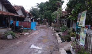 Warga Blok Bungkul Barat Bojongsari, Tagih Janji Salah Satu Anggota Dewan Terpilih.