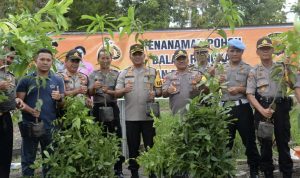 AKBP Suhermanto, Tanam Pohon Di Wilayah Hukum Polres Indramayu
