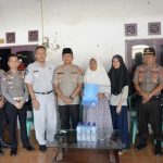 Totok Eri Soekamto menyerahkan Santunan Kepada Keluarga Alm. Aiptu Budi Sukardi