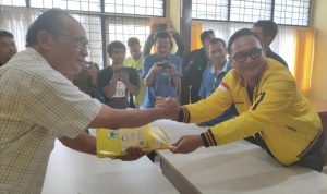 Yoga Rahadiansyah Resmi Serahkan Formulir Balon Bupati