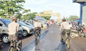 Saat Car Free Day, Sat Sabhara Polres Indramayu Patroli Bersepeda