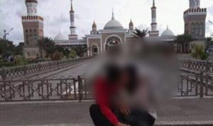 Sepasang Remaja Viral Dimedsos Cipokan, Diduga Di Area Masjid Islamic Center Indramayu