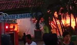 SMPN 2 Indramayu Kebakaran Diduga Konsleting Listrik