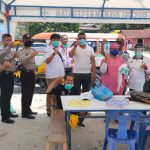 Salurkan Masker KSM, IWO Samosir Juga Bagi Hand Sanitizer