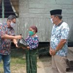 Kajari Kampar Salurkan Bantuan Sembako Kepada Anak Yatim dan Lansia Terdampak Corona