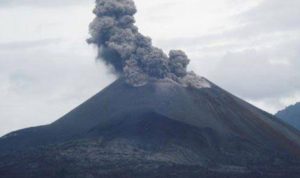 Gunung Anak Krakatau Erupsi