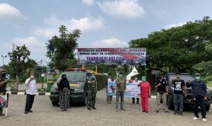 Lima Komunitas Gandeng PWI Peduli Salurkan 1000 APD