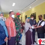 Warga Desa Pringgacala Cairkan Dana BLT Dana Desa Rp. 600.000 Lewat ATM