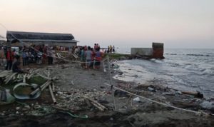 Saat Mandi Di Laut Dadap Indramayu Dua Orang Terseret Ombak Dan Tenggelam