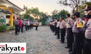 Polisi Ambil Alih Pengamanan DPD Golkar Kabupaten Indramayu