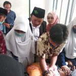 Paslon Nomor Urut 1 Sholawat Hadiri Khitanan Massal Peringati Hari Santri Nasional