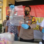 Diajak Cerai Tidak Mau, Suami Bunuh Istri