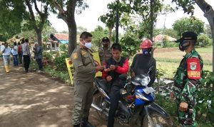 Polsek Tukdana Jajaran Polres Indramayu Polda Jabar bersama TNI dan Satpol PP Kembali Turun Kejalan Ingatkan Protokol Kesehatan