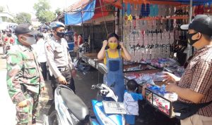 Polsek Krangkeng Jajaran Polres Indramayu Bersama Koramil Dan Satpol PP Kecamatan Kembali Laksanakan Ops Yustisi