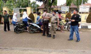 Kegiatan Ops Yustisi Protokol Kesehatan Kembali Digelar Polsek Lelea Jajaran Polres Indramayu Bersama TNI Dan Satpol PP Kecamatan