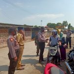 Personel Polsek Bongas Jajaran Polres Indramayu Bersama TNI Dan Satpol PP Kecamatan Rutin Laksanakan Ops Yustisi