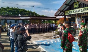 Kapolsek Karangampel, Kompol Heriyadi. MD, S.H Pimpin Apel Kesiapan Pengamanan Pilkada Tahun 2020