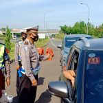 Unit Dikyasa Polres Indramayu Jajaran Polda Jabar Laksanakan Kegiatan Dikmas Lantas di rest area Cipali KM 130