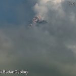 Gunung Merapi Keluarkan Guguran Awan Panas, Status Masih Siaga