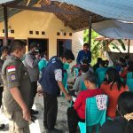 Polsek Pasekan Bersama Satpol PP Serta Petugas  Puskesmas Imbau 3M Pencegahan Penyebaran Covid-19