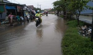 Ruas Jalan Desa Pondoh Terendam Banjir