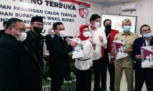 Nina Agustina-Lucky Hakim Telah Ditetapkan Sebagai Bupati dan Wakil Bupati Indramayu