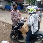 Kapolsek Terisi Terjun Langsung Bagi-Bagi Masker Bersama Tim Satgas Covid-19