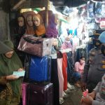 Dimasa PPKM Polsek Haurgeulis Melaksanakan Giat Pembagian Masker