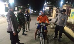 Operasi Yustisi Polsek Sliyeg Dimalam Hari Jaring Sepuluh Pelanggar Prokes