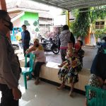Bhabinkamtibmas Polsek Widasari Laksanakan Giat Sambang & Imbau Kamtibmas