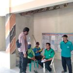 Bhabinkamtibmas Desa Tanjungkerta Laksanakan PPKM mikro Bersama Relawan Covid-19