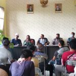 Kuwu Sukasari Sampaikan Keluhan Warganya Terkait Jalan Rusak Diduga Dampak Aktifitas Proyek